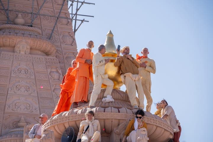 Shiva statue donation gallery